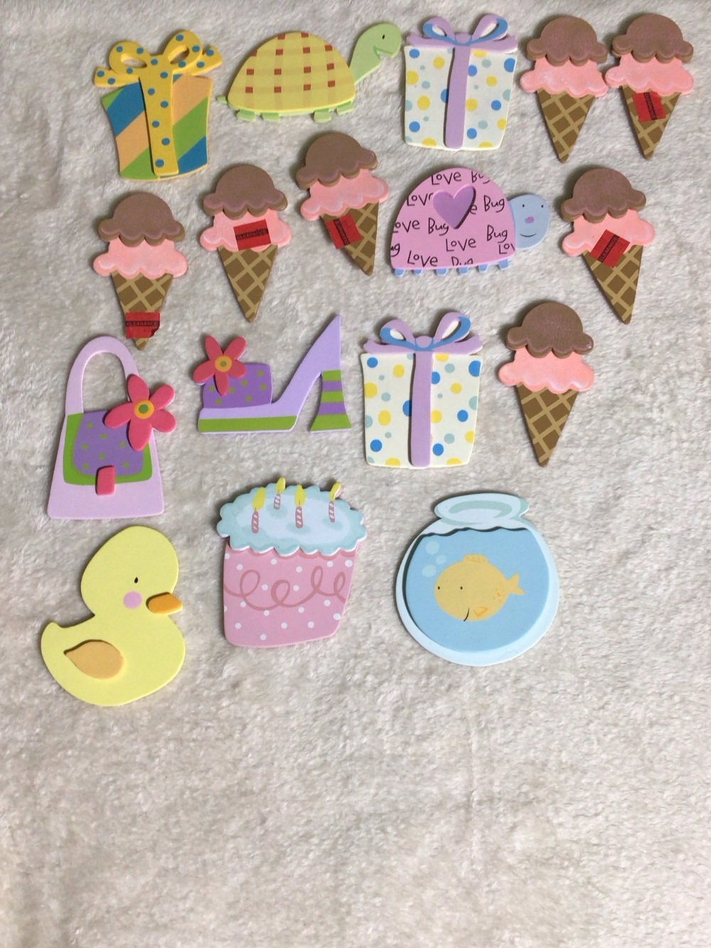 Assorted wooden pieces